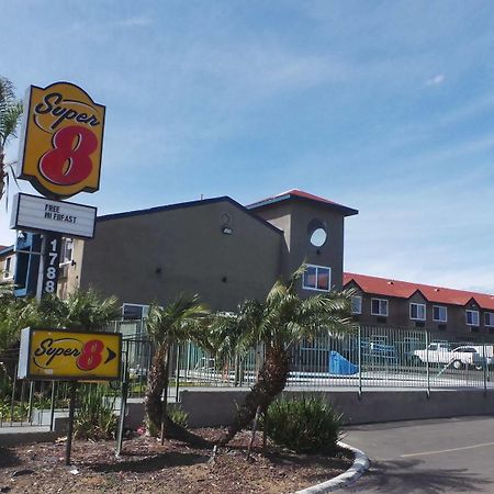 Super 8 By Wyndham San Diego/Imperial Beach Extérieur photo