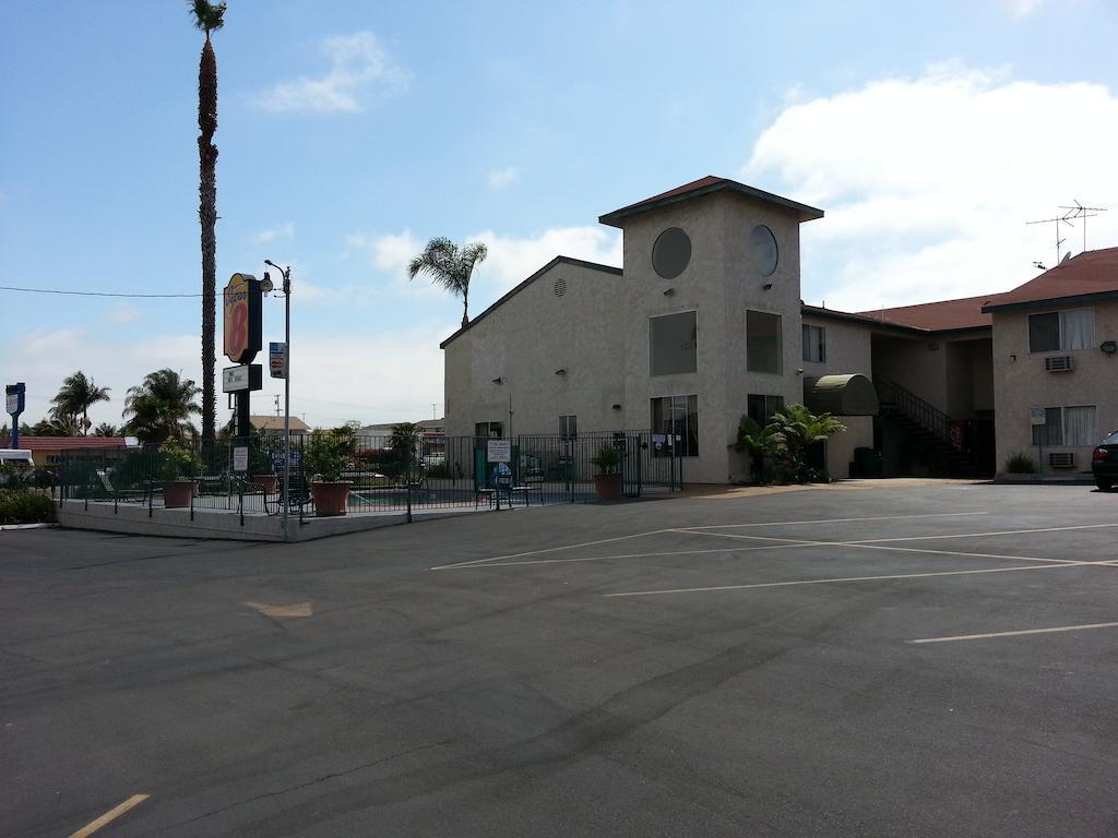 Super 8 By Wyndham San Diego/Imperial Beach Extérieur photo