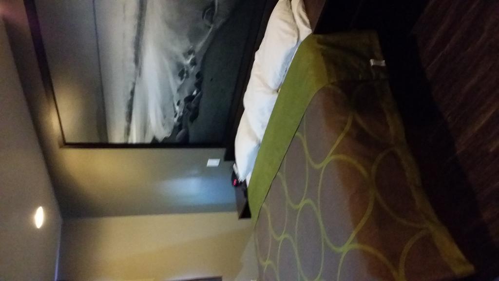 Super 8 By Wyndham San Diego/Imperial Beach Extérieur photo