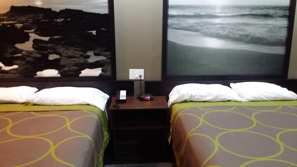 Super 8 By Wyndham San Diego/Imperial Beach Extérieur photo