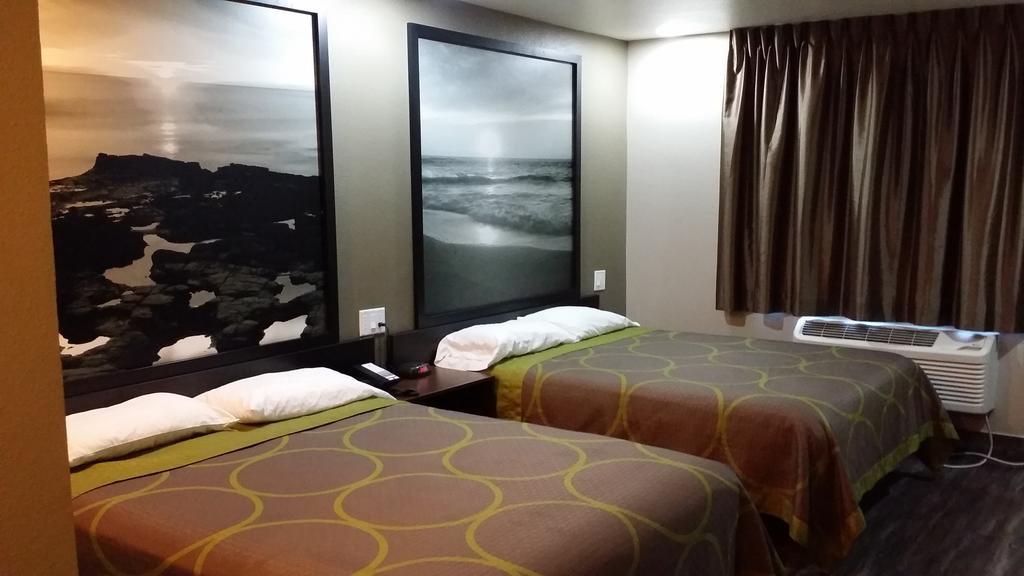 Super 8 By Wyndham San Diego/Imperial Beach Extérieur photo