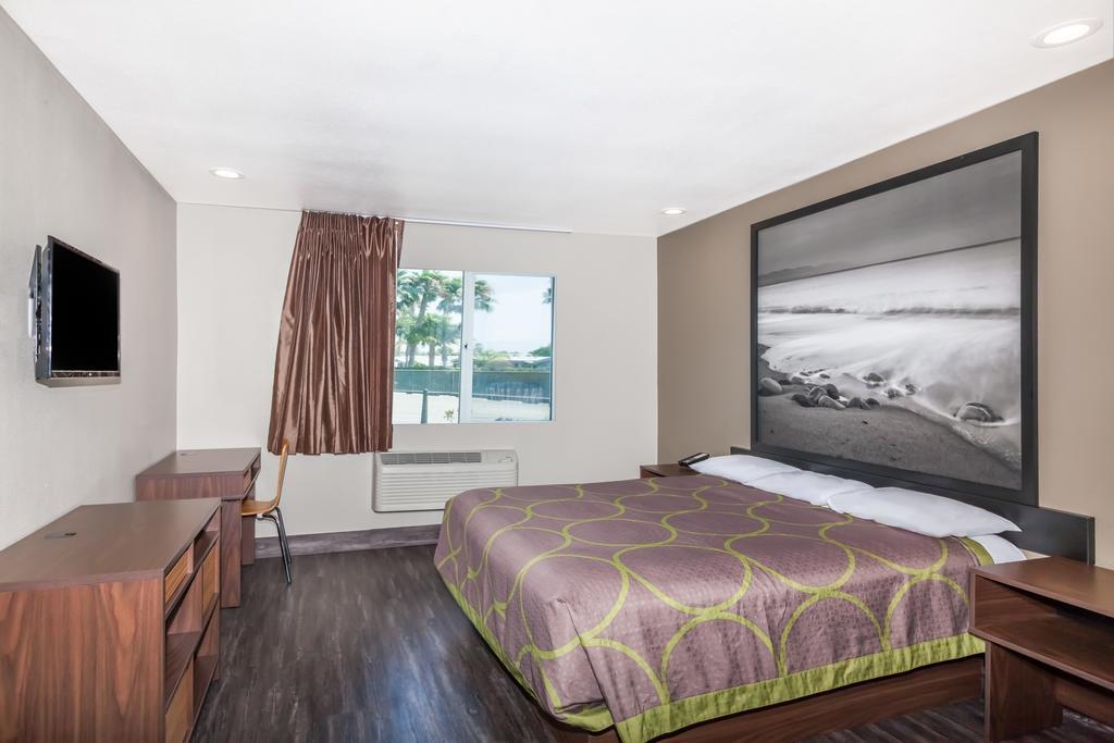 Super 8 By Wyndham San Diego/Imperial Beach Extérieur photo
