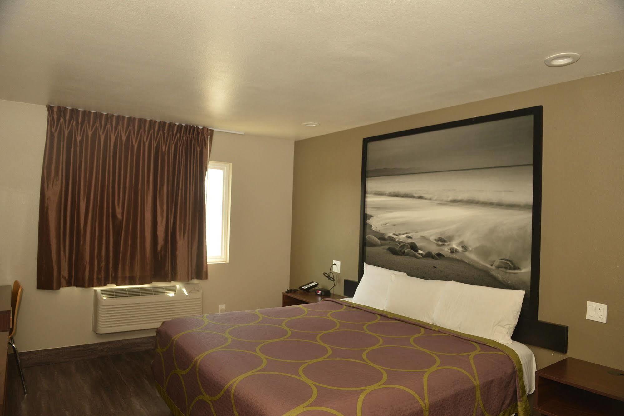 Super 8 By Wyndham San Diego/Imperial Beach Extérieur photo